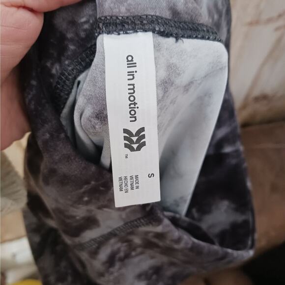 NWT All In Motion Bundle Lot Racer Back Tank Leggings Size Small - Picture 14 of 15